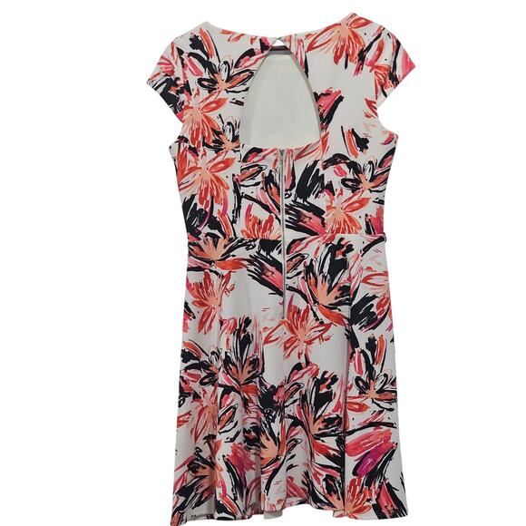 Gabby Skye Size 8 Print Fit & Flare Scuba Dress Baby Doll Silhouette Floral - Picture 5 of 7